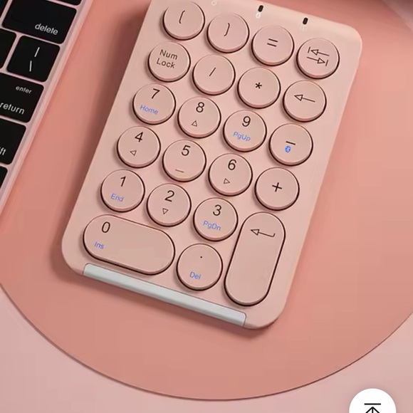 Bluetooth Numeric Keypad - Pastel Green - Picture 5 of 15